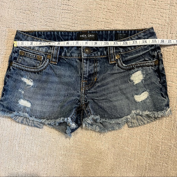 MEK DNM Denim Kroussi Frayed Jean Shorts - Picture 9 of 11